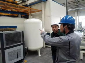 軟飾車間邀請吸覆機(jī)廠家技術(shù)到廠指導(dǎo)，推動技術(shù)推廣與工藝升級